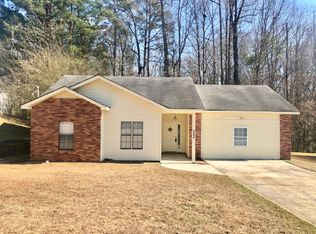 6880 Brown Dr S, Fairburn, GA 30213