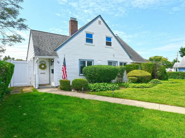 26 Toller Lane, Levittown, NY 11756