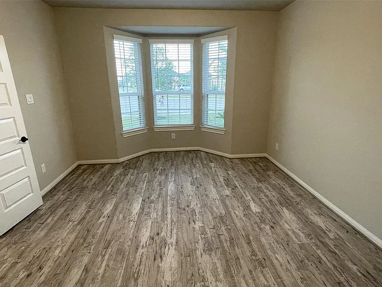 5802 Golden Peak Ln — Photo 8