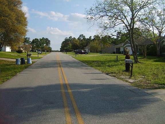 3rd image of 883 Leeward Dr