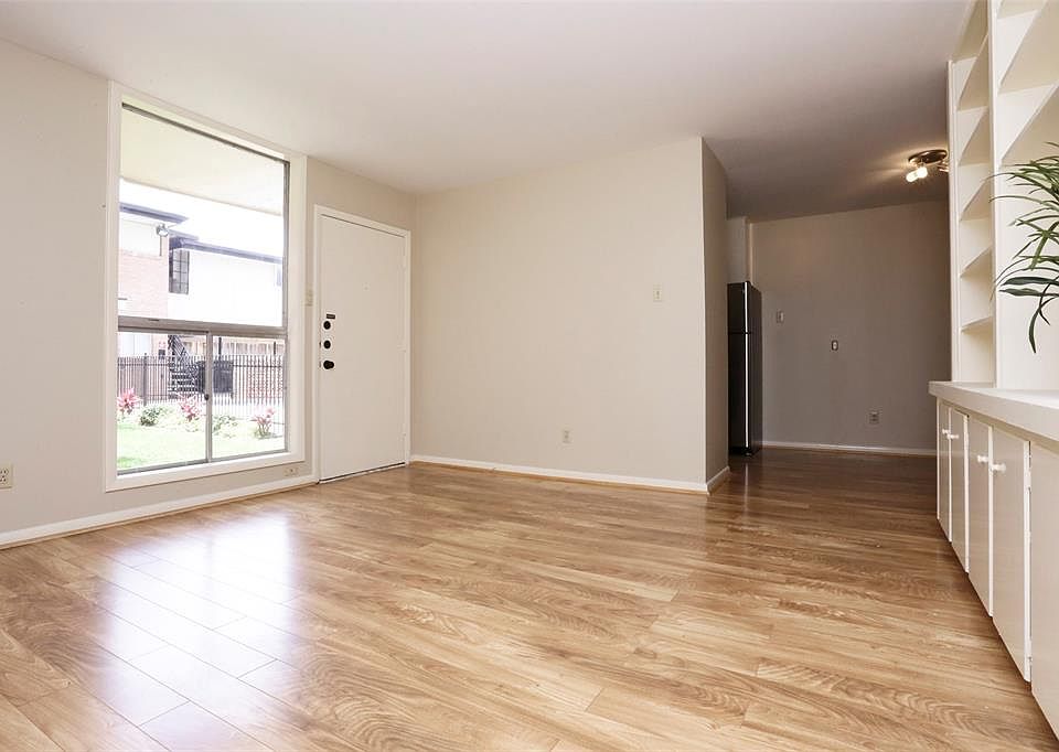 1st image of 5123 Del Monte Dr APT 3