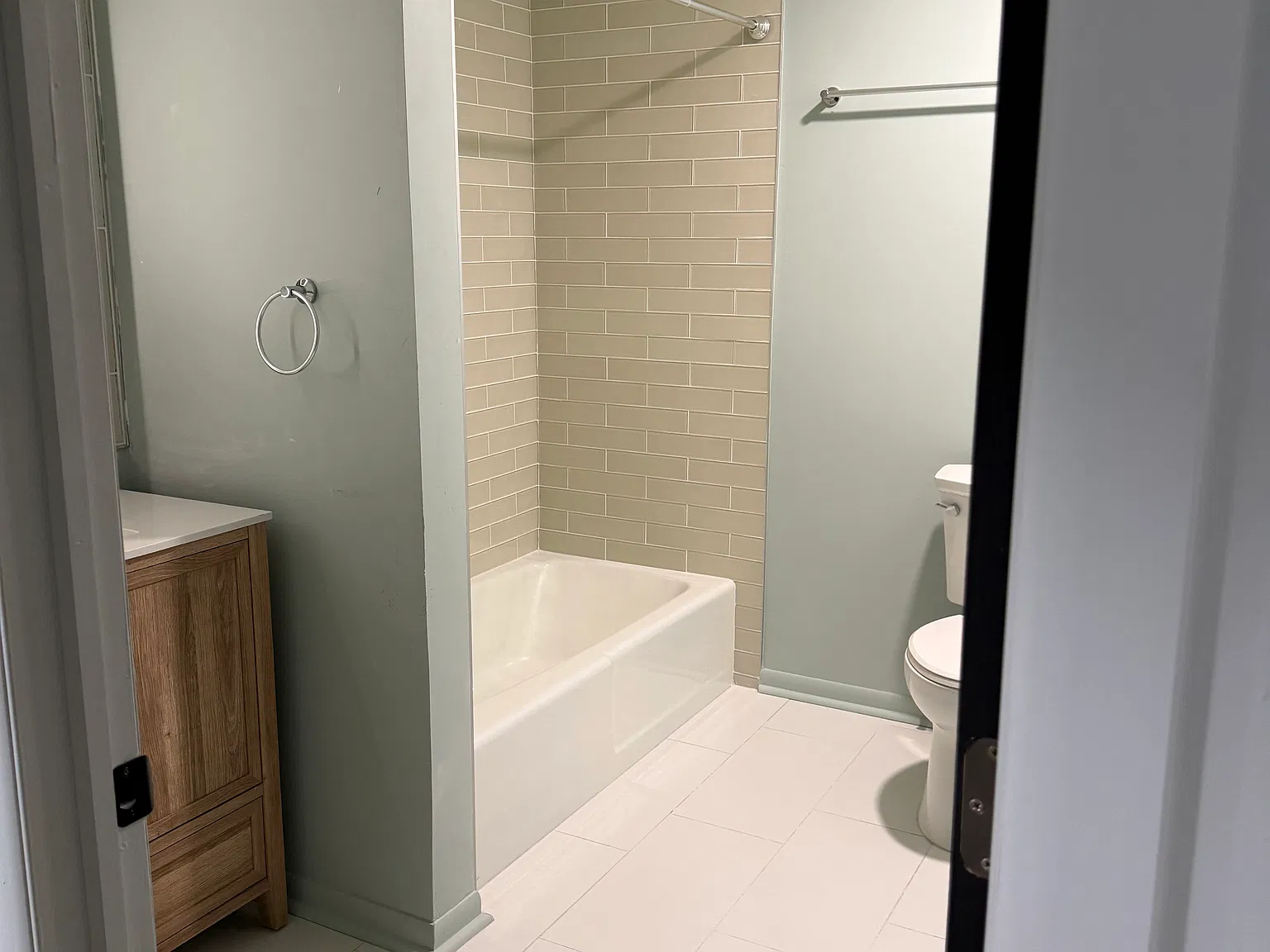 2 bed, 912 sqft, $1,816 — Photo 4