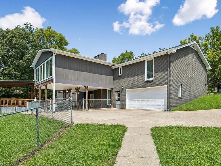 326 Draper Cir — Photo 69