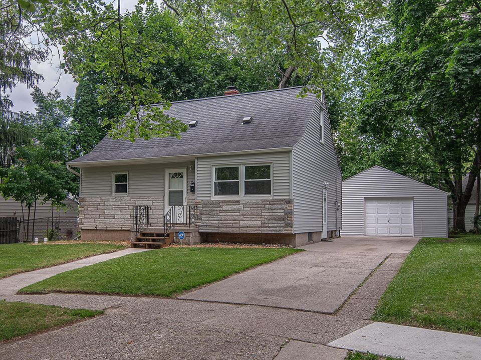 1st image of 1621 Blackberry Ln