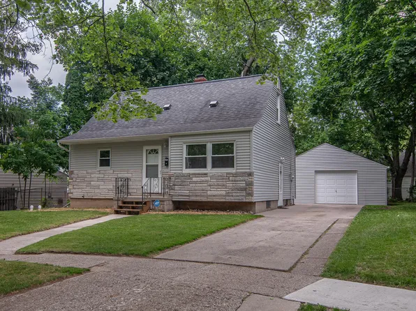 1621 Blackberry Ln, Flint, MI 48507