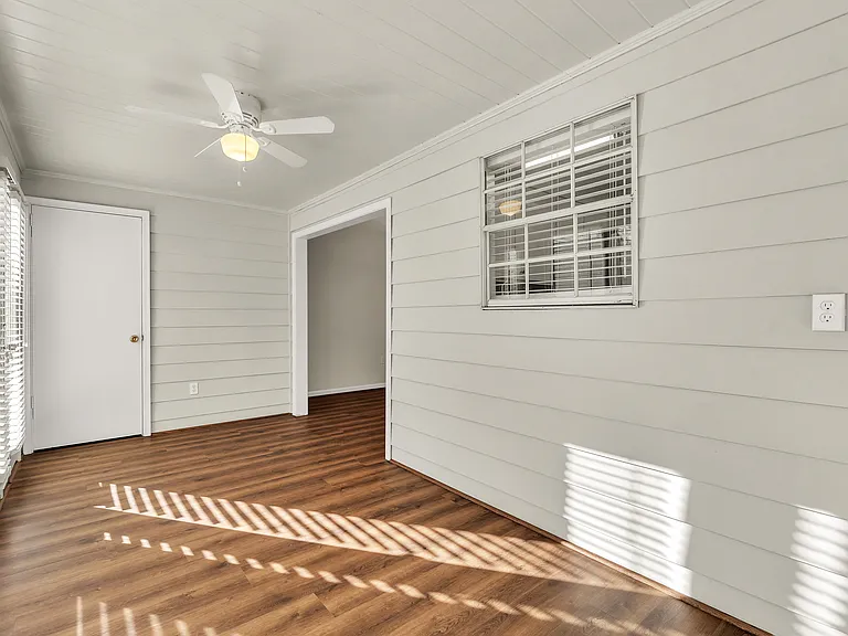 925 Cleveland St #289 — Photo 11