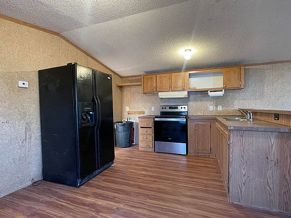 3rd image of 130 College Avenue