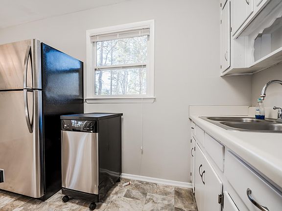 Upstairs Kitchen w/ Stainless Steel Appliances