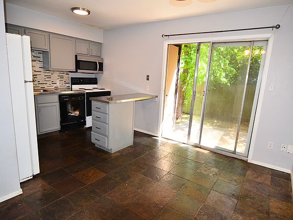 kitchen and dinning room