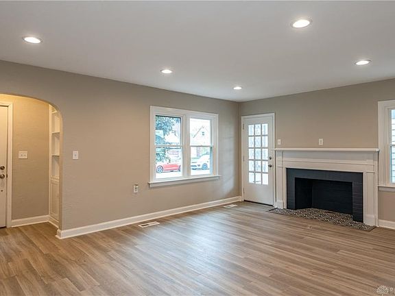 5th image of 1445 Ohmer Ave