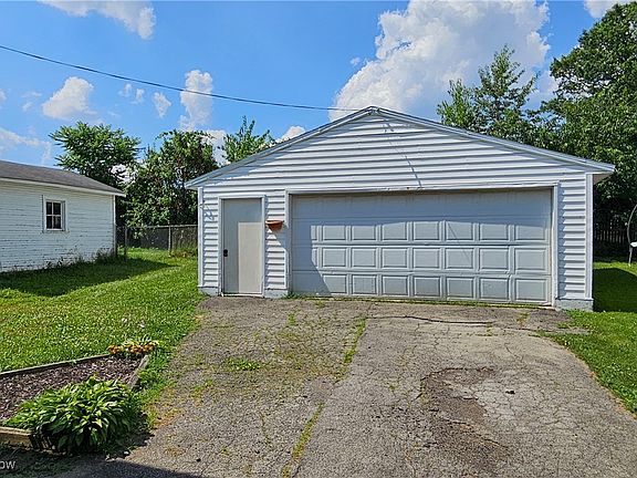 4th image of 2606 Oakwood Ave