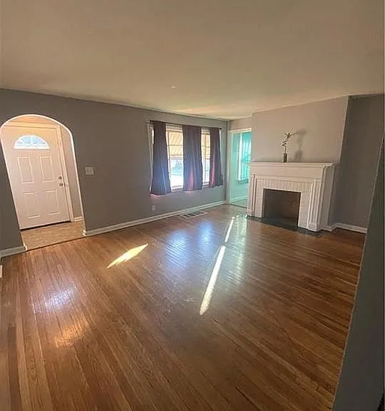 1101 15th St NE — Photo 3