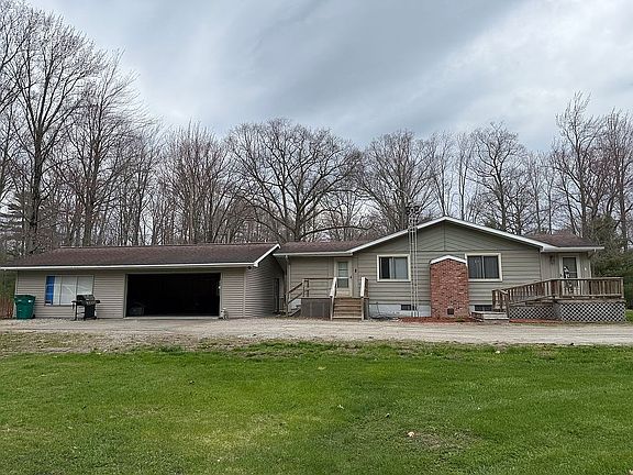2nd image of 1129 N Huron Rd