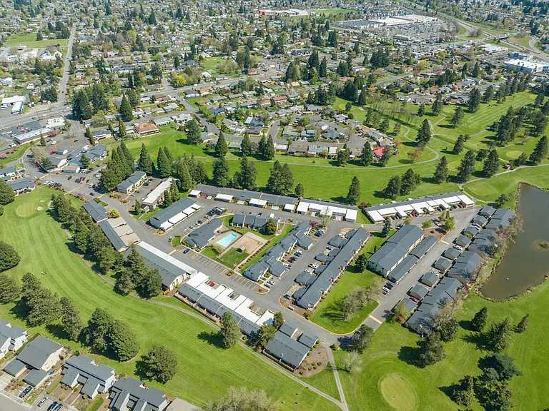 Meadowlawn Apartments - 55+ Community — Photo 32