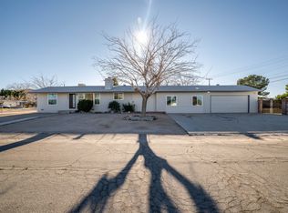 38903 Palm Tree Way #1/2, Palmdale, CA 93551