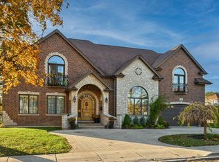 5126 N Mission Dr, Norridge, IL