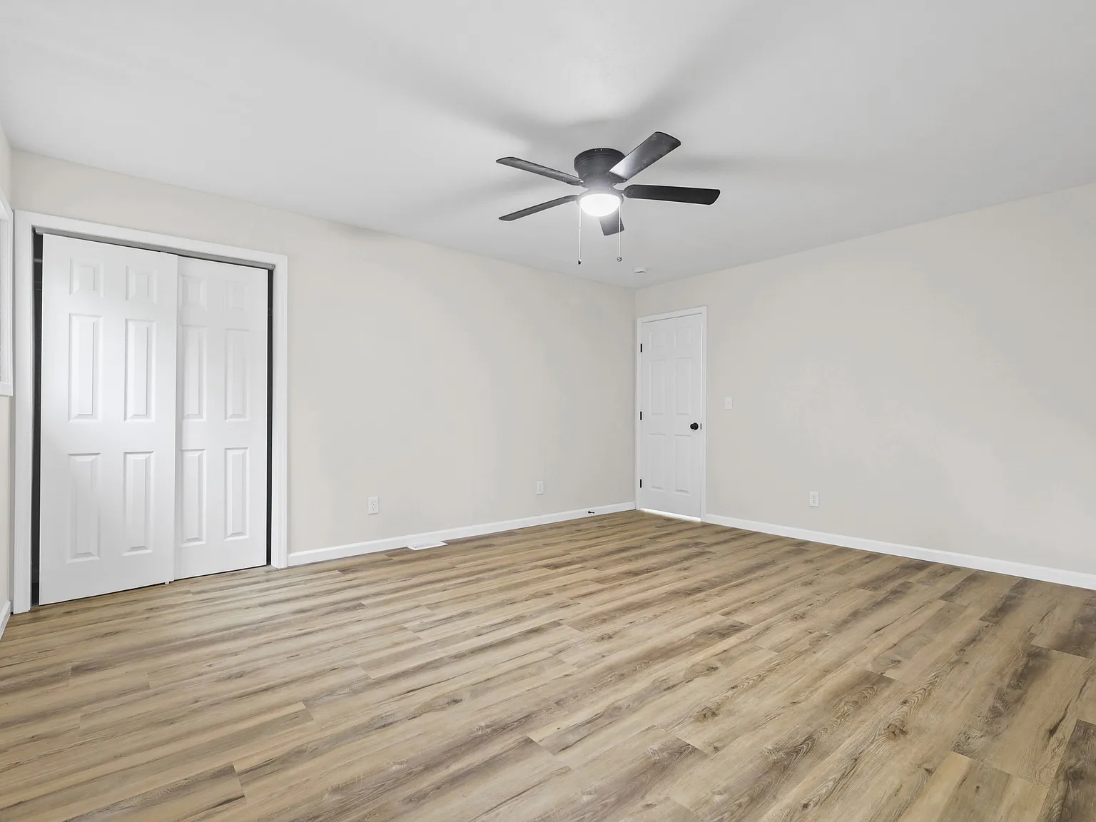 3 bed, 1700 sqft, $2,100 — Photo 2