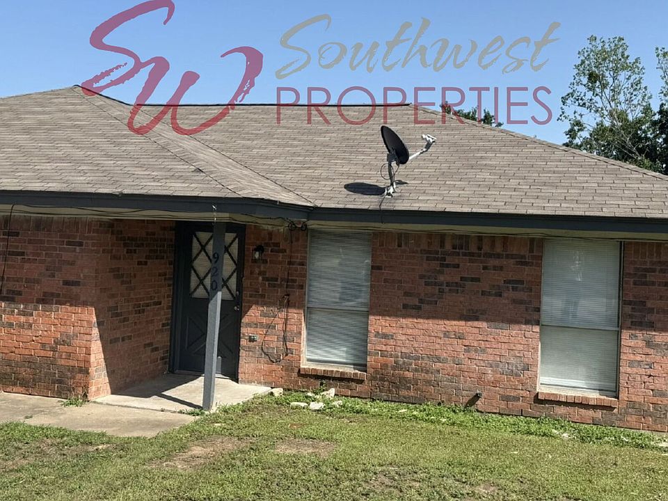 1st image of 920 Mesquite St