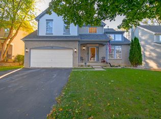 748 Darnell Ln, Gurnee, IL