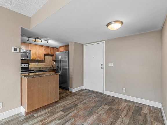 5th image of 1830 Embassy Dr #1-117