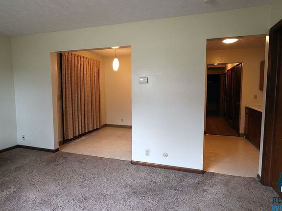 4th image of 2144 B St APT 1
