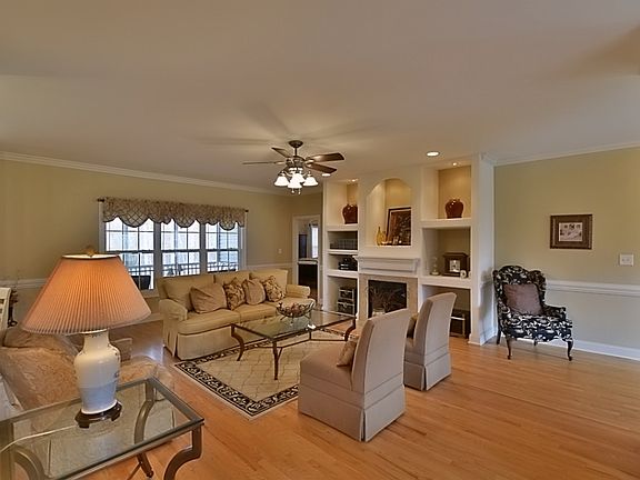 5th image of 243 Ashland Oaks Dr