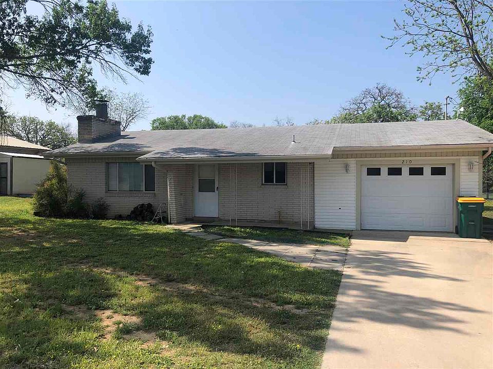 1st image of 210 W Bluebriar Dr