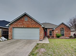 637 Brenna Rd, Waxahachie, TX 75165