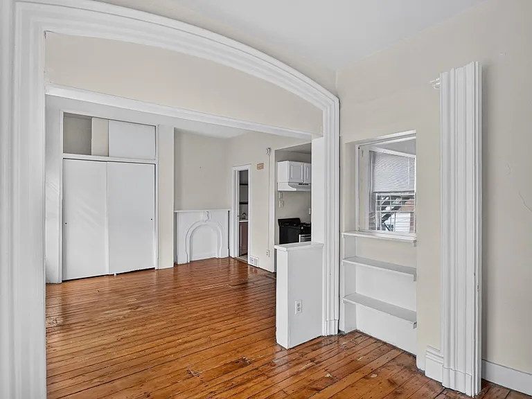 42 Trumbull St — Photo 9