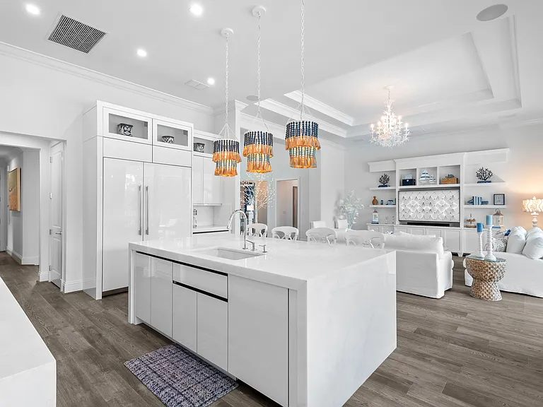 8955 Redonda Dr — Photo 11