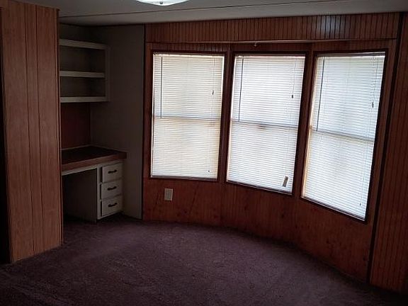 3rd image of 228 W Maddox Ave