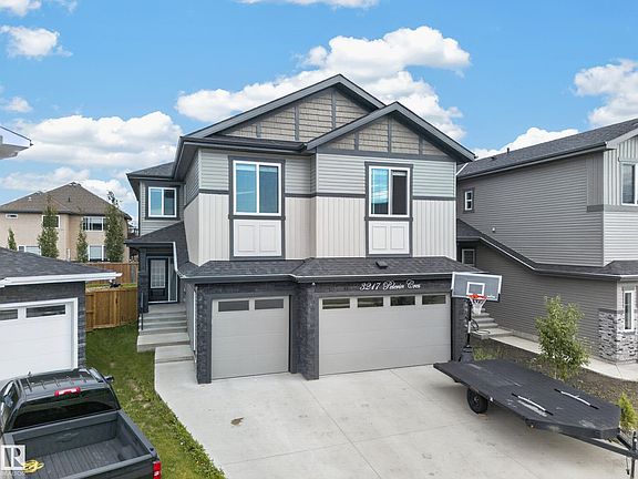 2nd image of 3217 Pelerin Cres