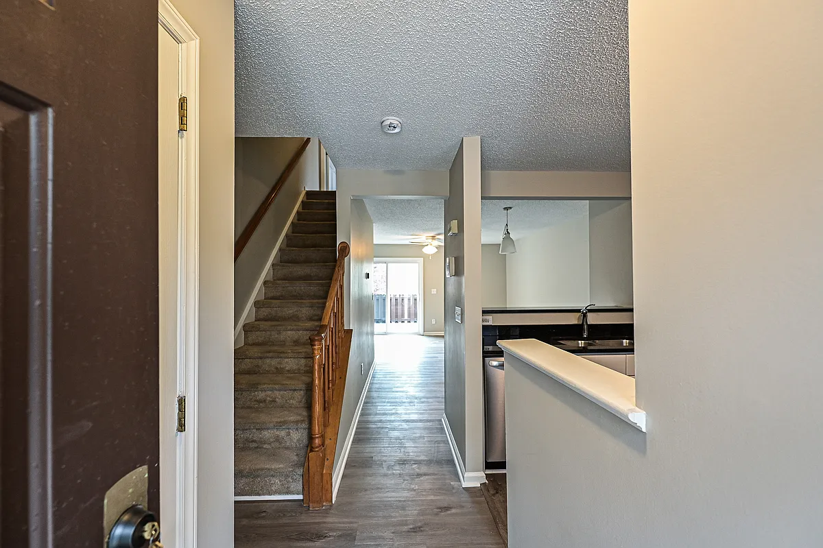 Building Photo - 1227 Maple Shade Ln