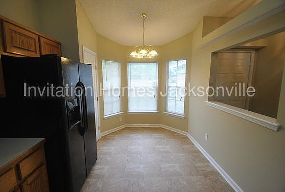 4th image of 423 Charles Pinckney St