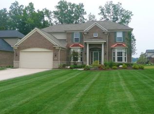 49820 Baker Ct, Macomb, MI 48044