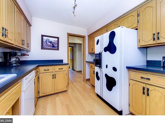 3rd image of 2590 South Ave E