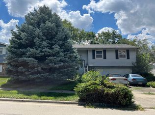 1721 Johnson Dr, Normal, IL 61761