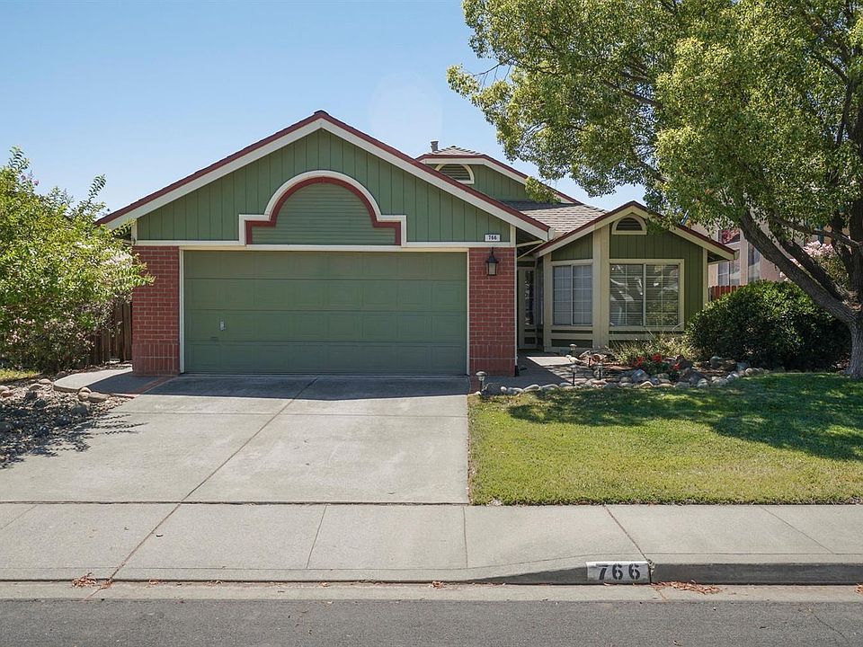 1st image of 766 Bluebird Dr