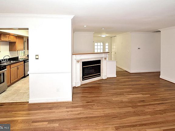 4th image of 5121 Southampton Dr