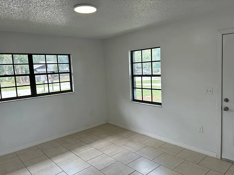 733 Pineville Ln — Photo 7