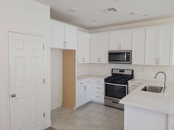 2nd image of 4703 Wigeon Ln