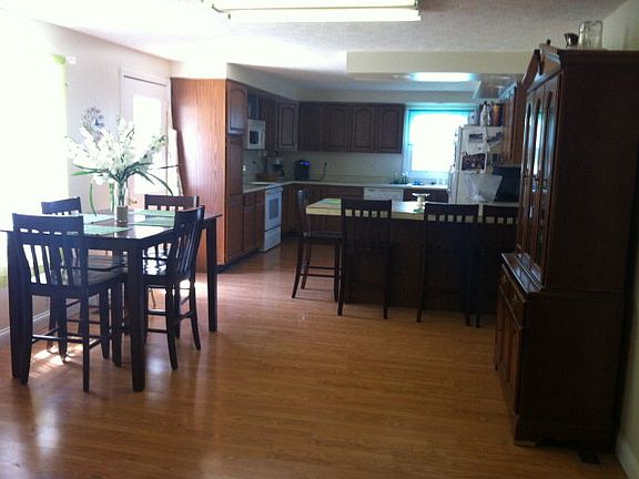 2nd image of 660 Joyce Ann Cir