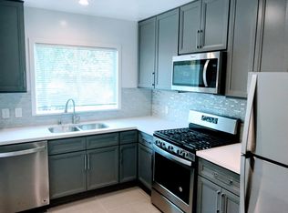 8074 Fareholm Dr #10, Los Angeles, CA 90046