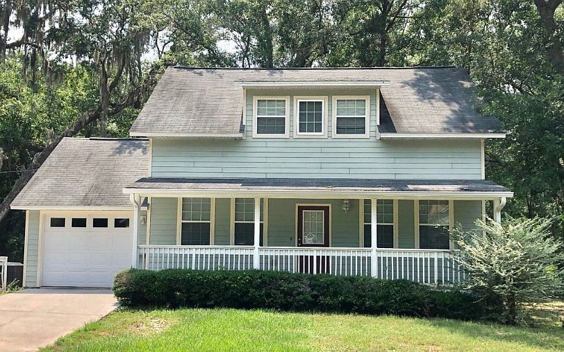 1st image of 528 SW Deanna Ter