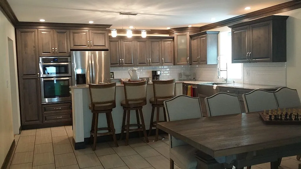 61 Wildwood Ave photo 1