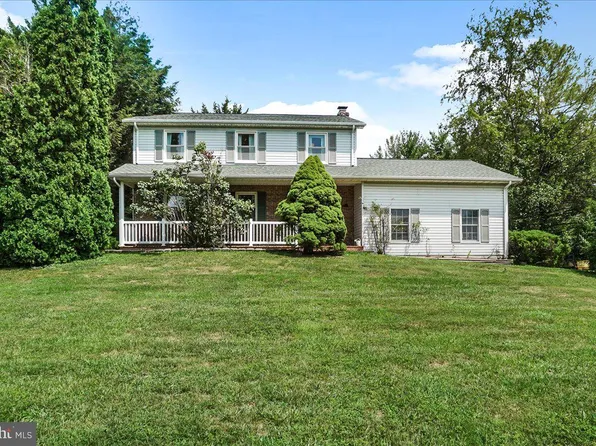 12704 Davis Ct, Mount Airy, MD 21771