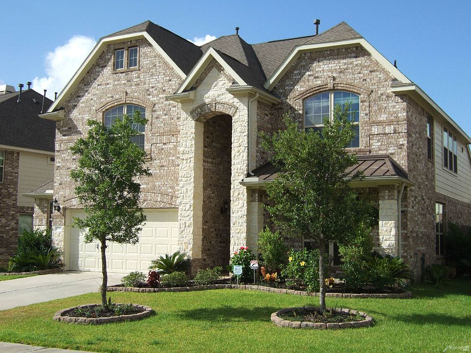 Welcome to your new home! Front door faces NE.