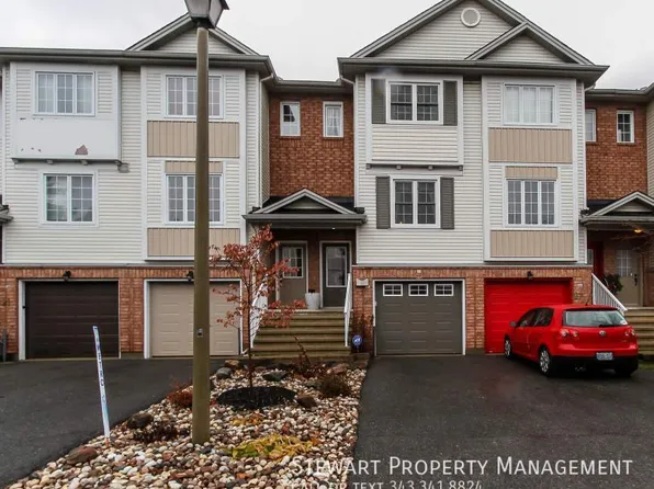 25 Manhattan Cres #1, Ottawa, ON K2C 4B4