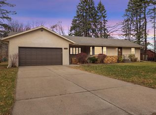 3097 Labore Rd, Little Canada, MN 55109