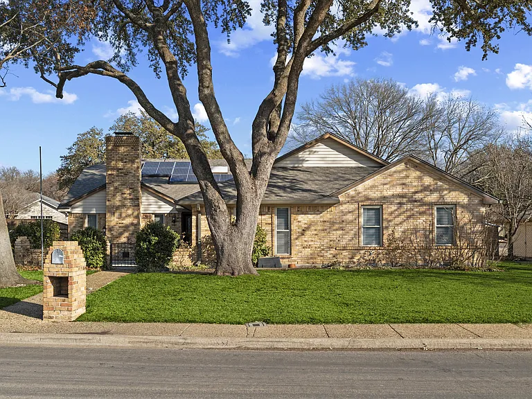 322 N Greenstone Ln — Photo 35